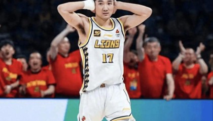 华体会官方网站-12投10铁，被高诗岩打崩心态！球迷：知道你为啥进不了国家队了吧