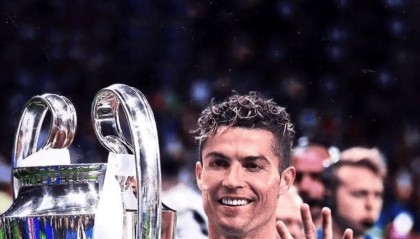 罗德里戈Ins为C罗庆生，配上了象征着GOAT的山羊表情