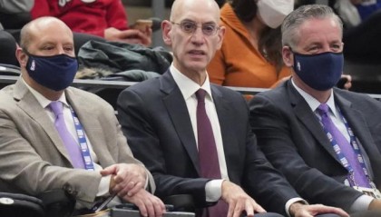 hth-两杯毒酒挑一杯 疫情之下NBA选择咬牙坚持