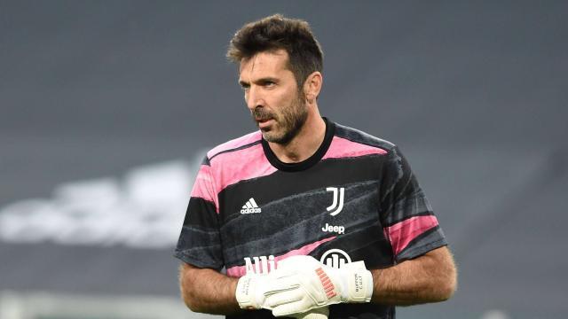 25791392-in-italien-ist-das-geruecht-aufgekommen-eintracht-frankfurt-habe-gianluigi-buffon-von-juventus-turin-auf-dem-zettel-26grBTf60Eea.jpg